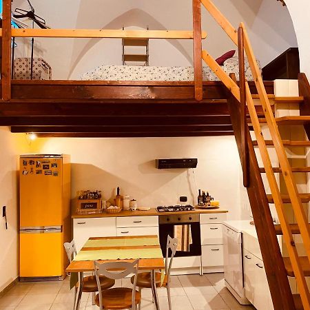 Casa Vacanze...Dei Teutonici Месане Екстериор снимка