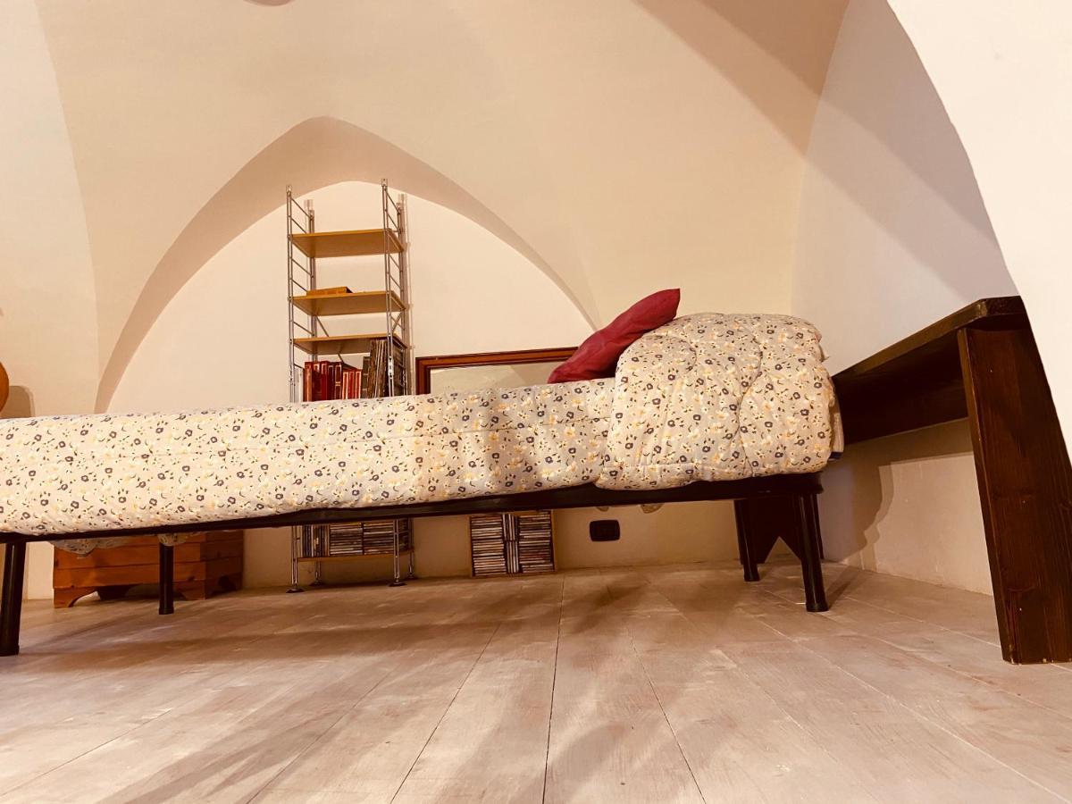 Casa Vacanze...Dei Teutonici Месане Екстериор снимка