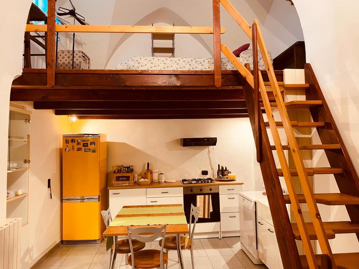 Casa Vacanze...Dei Teutonici Месане Екстериор снимка